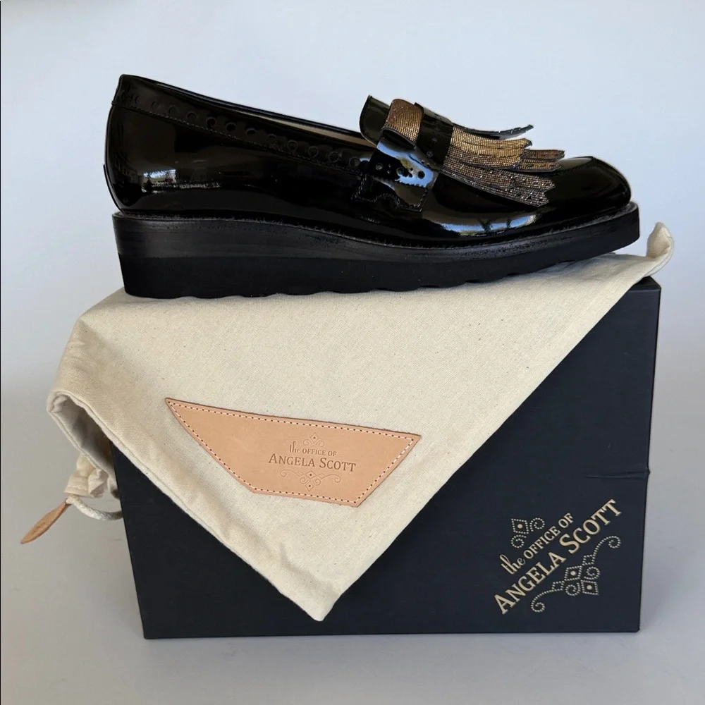 Mr. Pennywise Wedged Black Patent Loafer with Metallic Fringe - Picture 3 of 16